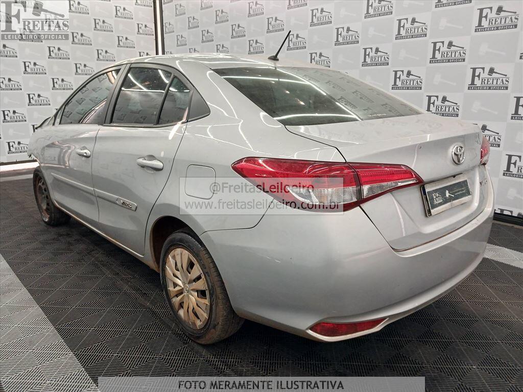 Foto 3: TOYOTA/YARIS SA XL15, 23/24, PLACA: F__-___3, GASOL/ALC, PRATA