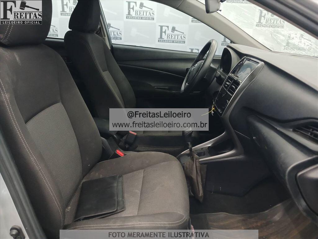 Foto 6 de 18: TOYOTA/YARIS SA XL15, 23/24, PLACA: F__-___3, GASOL/ALC, PRATA