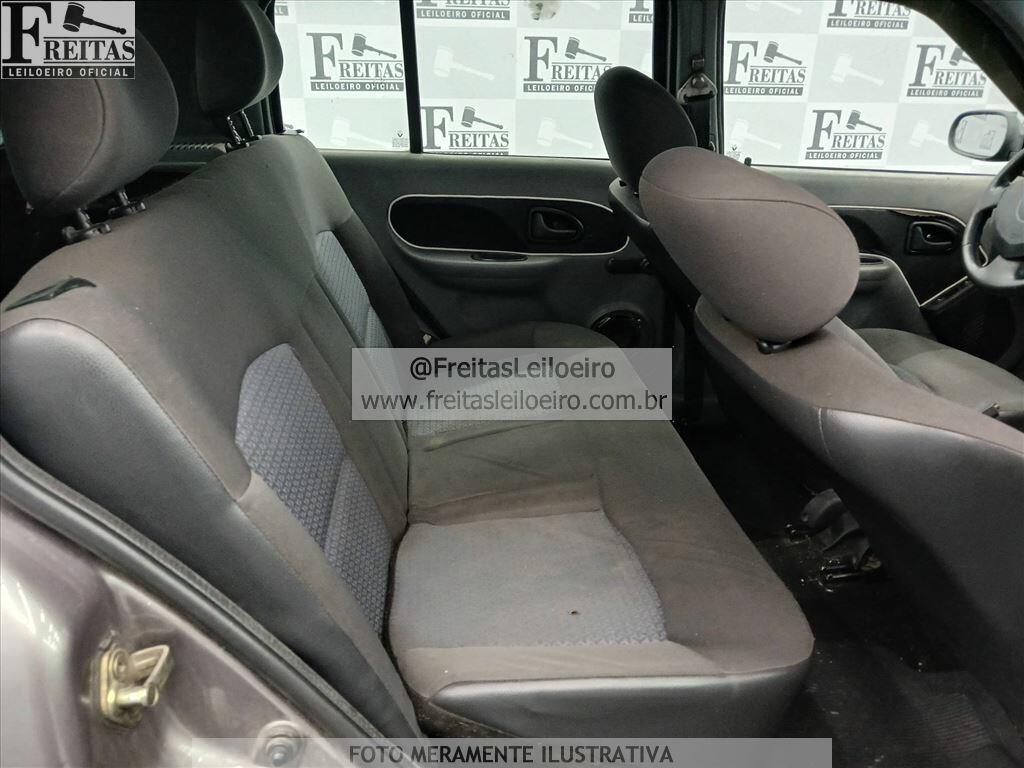 Foto 7 de 18: RENAULT/CLIO EXP 10 16VH, 05/06, PLACA: D__-___7, GASOL/ALC, CINZA