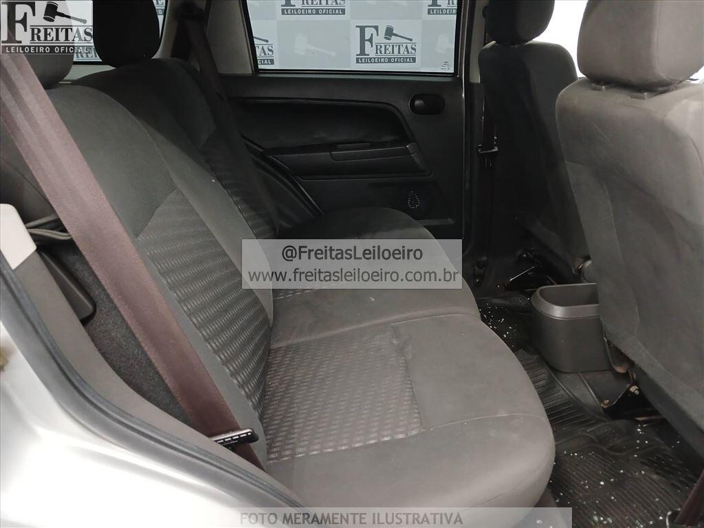 Foto 7 de 18: FORD/ECOSPORT XLS1.6FLEX, 05/06, PLACA: D__-___9, GASOL/ALC, PRATA