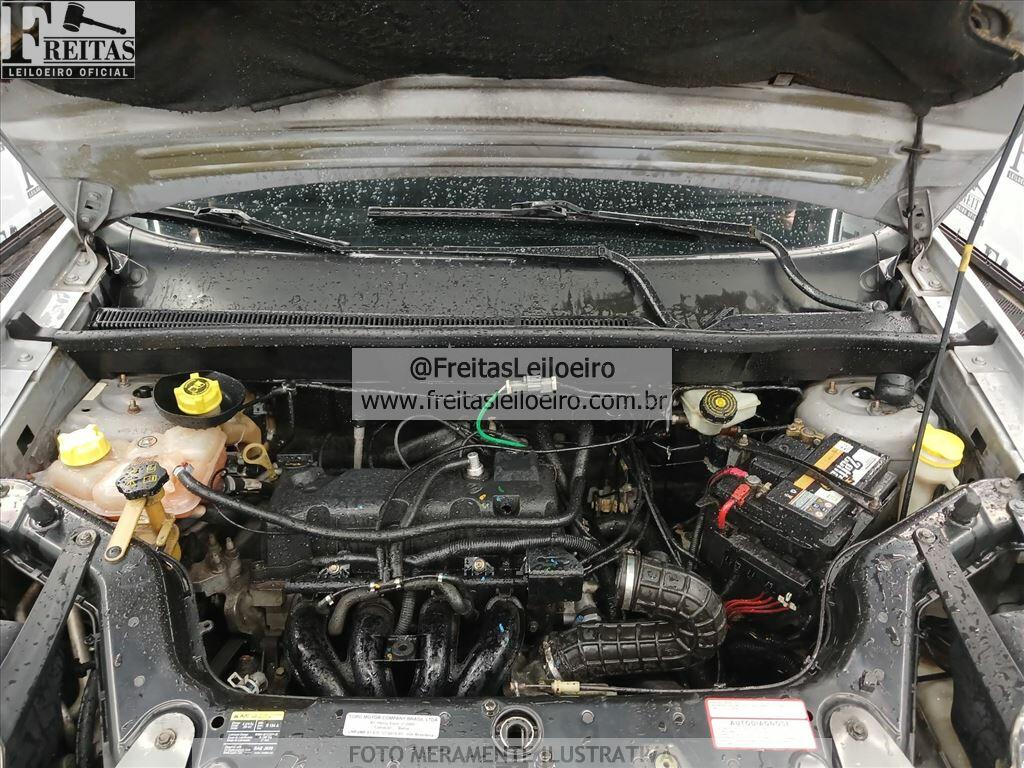Foto 9 de 18: FORD/ECOSPORT XLS1.6FLEX, 05/06, PLACA: D__-___9, GASOL/ALC, PRATA