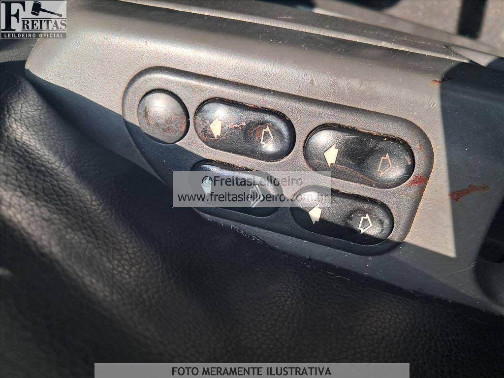 Foto 13 de 18: FORD/ECOSPORT XLS1.6FLEX, 05/06, PLACA: D__-___9, GASOL/ALC, PRATA