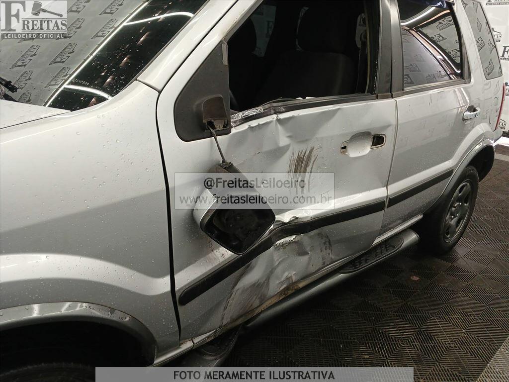 Foto 16 de 18: FORD/ECOSPORT XLS1.6FLEX, 05/06, PLACA: D__-___9, GASOL/ALC, PRATA