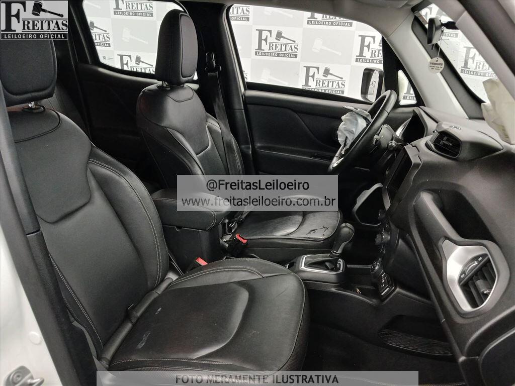 Foto 6 de 17: JEEP/RENEGADE LNGTD AT D, 20/21, PLACA: E__-___4, DIESEL, BRANCA