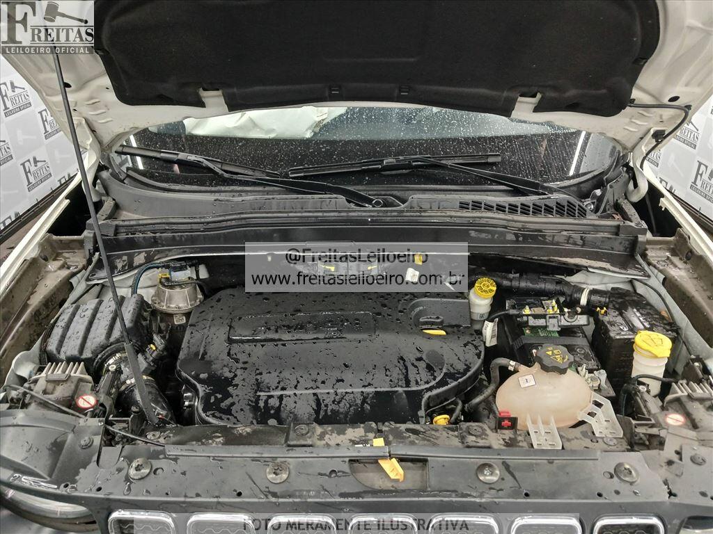 Foto 10 de 17: JEEP/RENEGADE LNGTD AT D, 20/21, PLACA: E__-___4, DIESEL, BRANCA