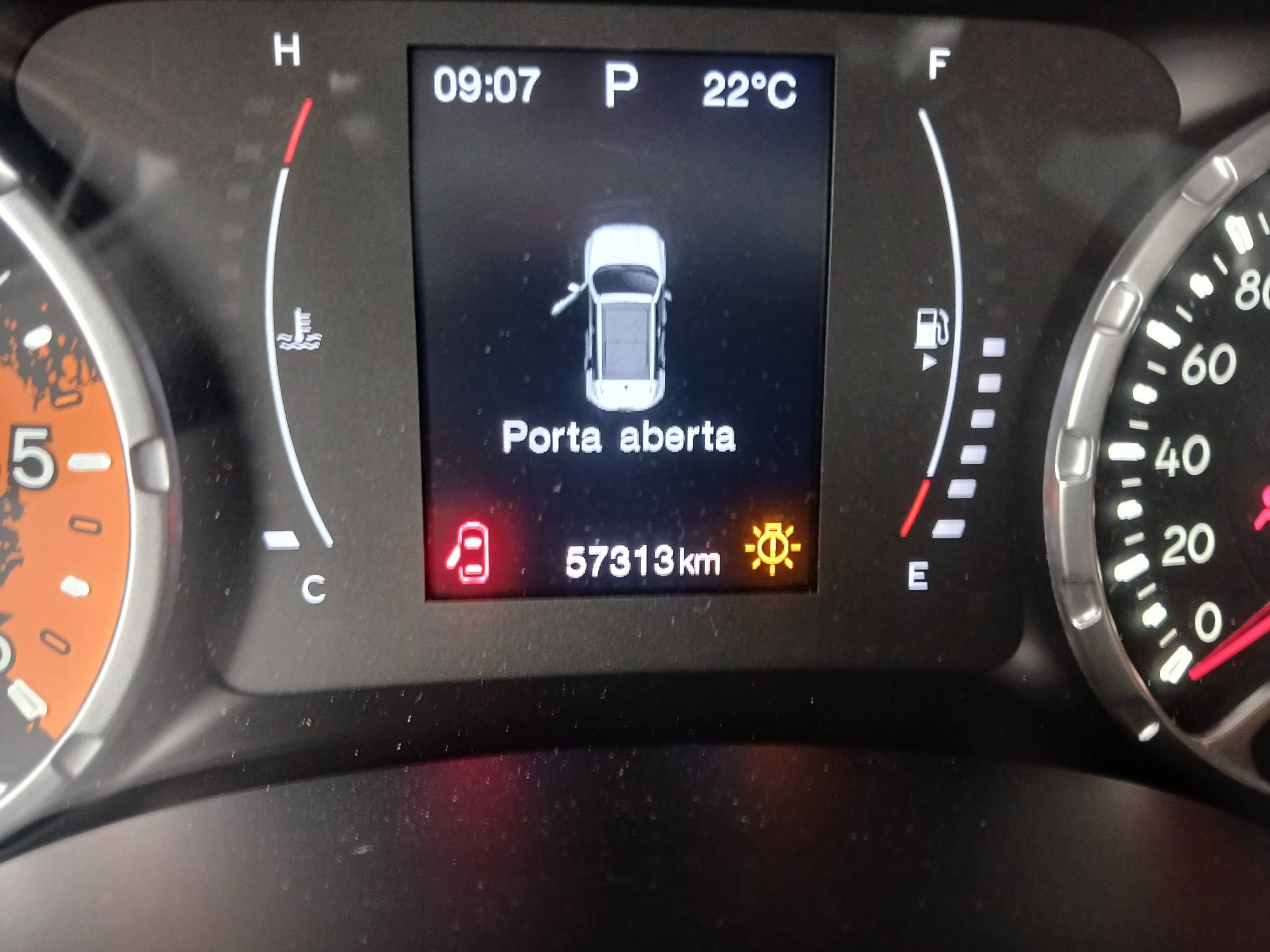 Foto 17 de 17: JEEP/RENEGADE LNGTD AT D, 20/21, PLACA: E__-___4, DIESEL, BRANCA