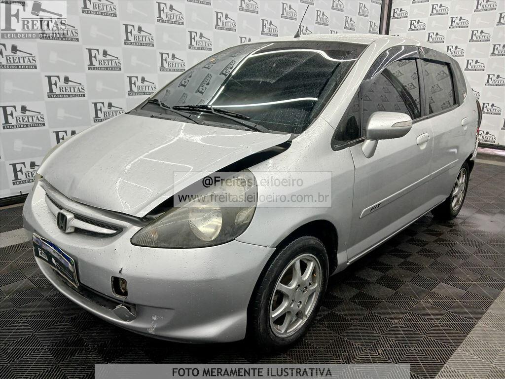 Foto 18 de 19: HONDA/FIT EX, 06/07, PLACA: D__-___6, GASOLINA, PRATA