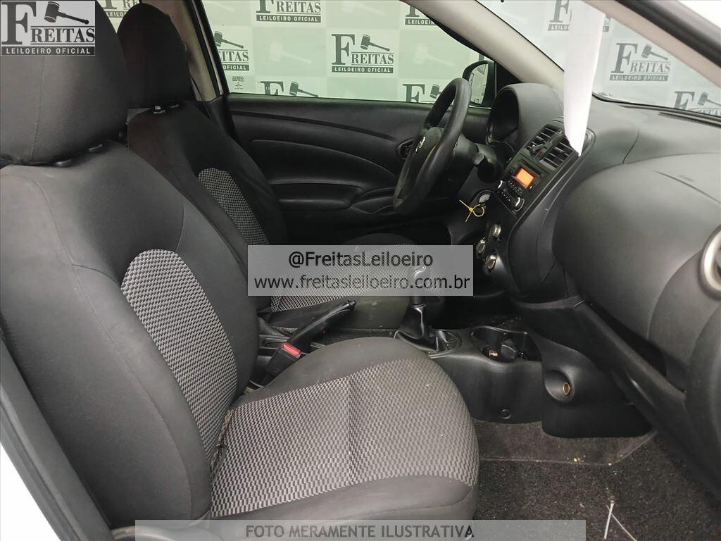 Foto 6 de 20: NISSAN/VERSA 10, 20/20, PLACA: Q__-___9, GASOL/ALC, BRANCA