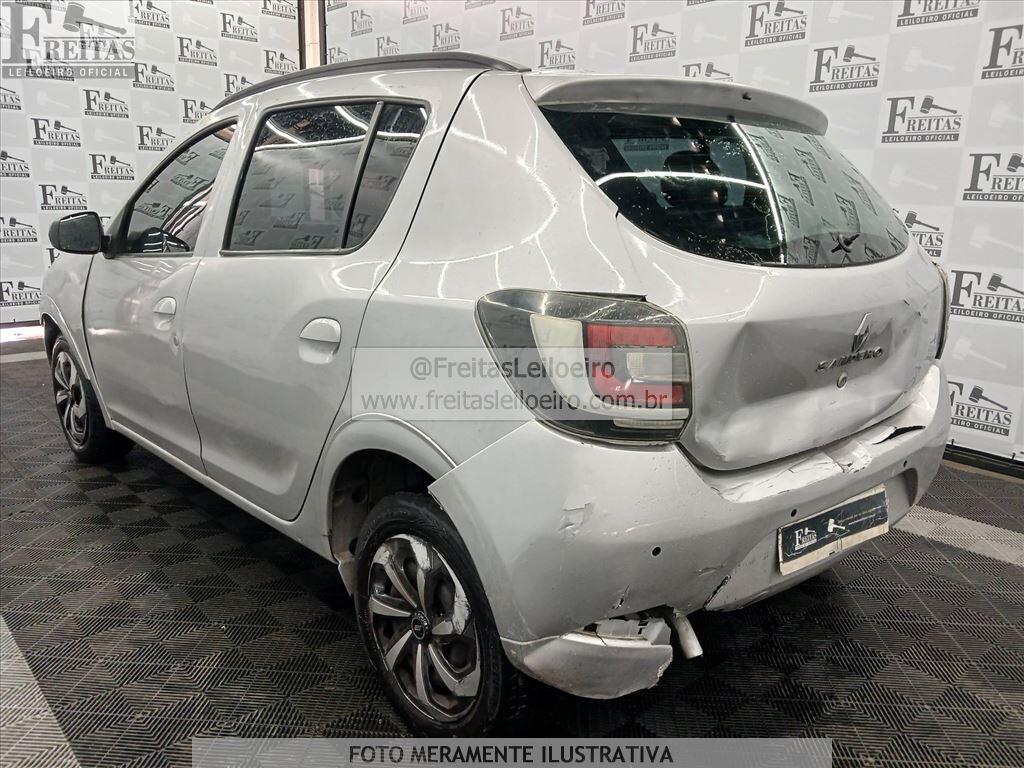 Foto 3: RENAULT/SANDERO AUTH 10, 17/18, PLACA: P__-___4, GASOL/ALC, PRATA