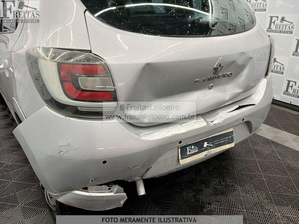 Foto 16 de 20: RENAULT/SANDERO AUTH 10, 17/18, PLACA: P__-___4, GASOL/ALC, PRATA