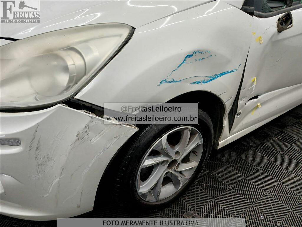 Foto 15 de 19: CITROEN/C3 90M TENDANCE, 13/14, PLACA: F__-___3, GASOL/ALC, BRANCA
