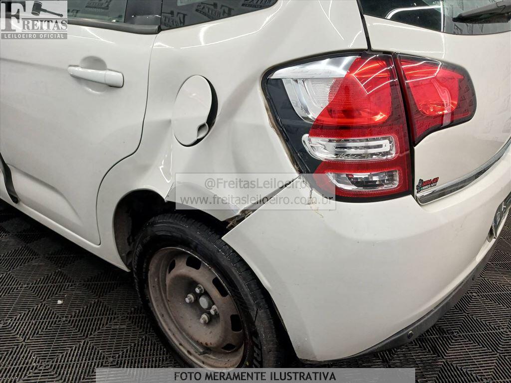 Foto 17 de 19: CITROEN/C3 90M TENDANCE, 13/14, PLACA: F__-___3, GASOL/ALC, BRANCA