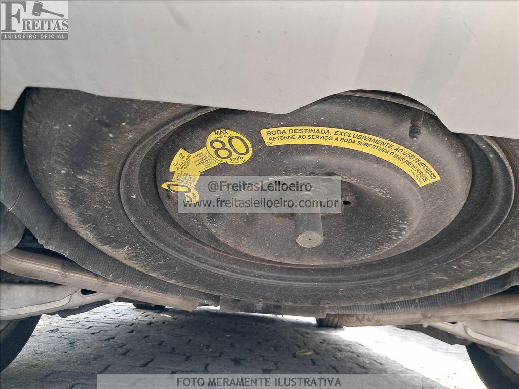 Foto 11 de 19: LR/DISC SPT TD4 HSE 7L, 17/17, PLACA: F__-___8, DIESEL, CINZA