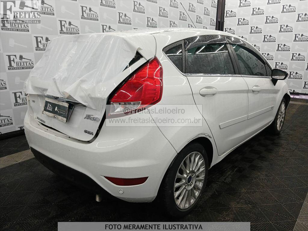 Foto 4: FORD/FIESTA 16TIT AT, 16/17, PLACA: F__-___5, GASOL/ALC, BRANCA