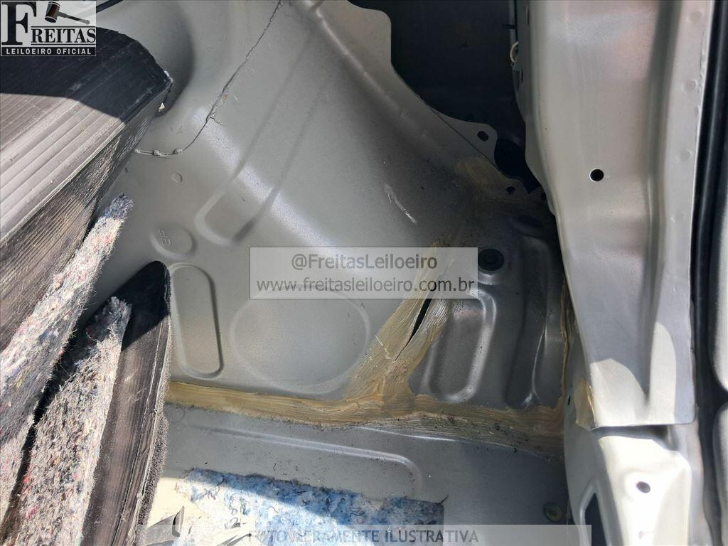 Foto 19 de 22: TOYOTA/ETIOS HB XLS, 14/14, PLACA: F__-___5, GASOL/ALC, PRATA