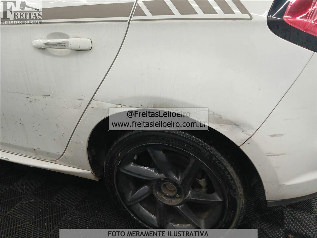 Foto 23 de 25: FIAT/BRAVO SPORTING 1.8, 15/16, PLACA: P__-___4, GASOL/ALC, BRANCA