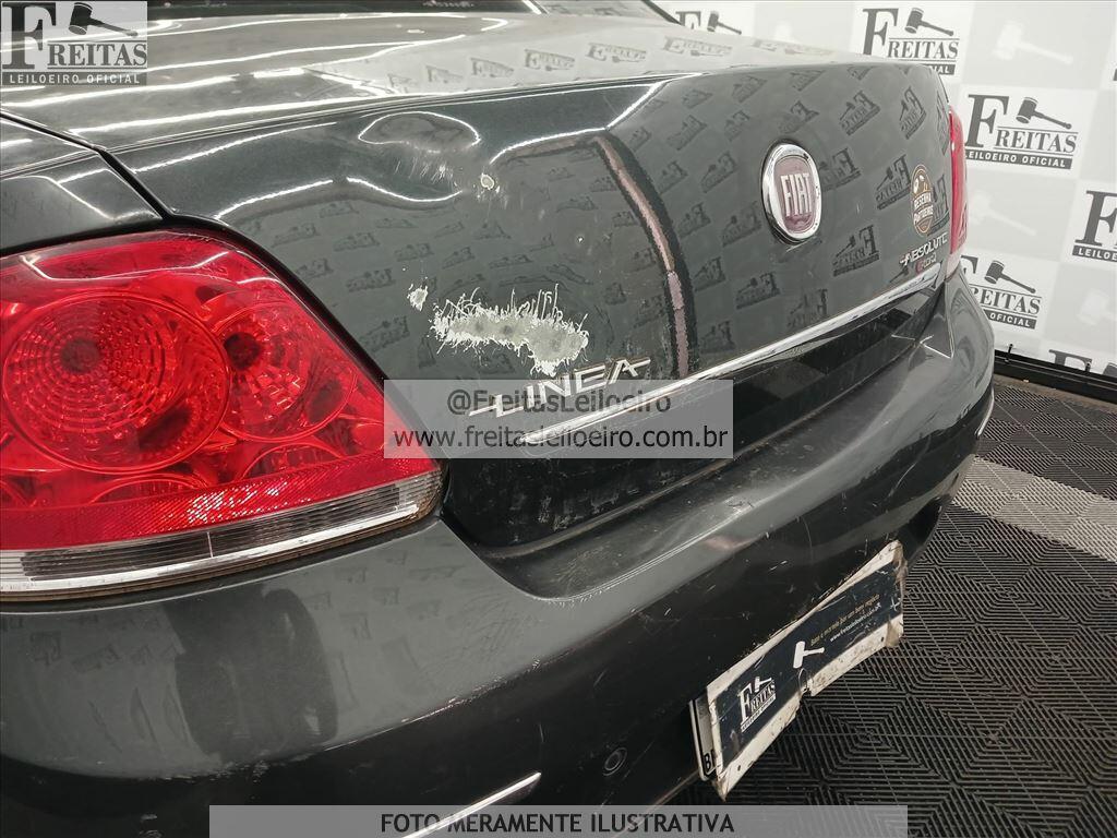 Foto 18 de 20: FIAT/LINEA ABSOL. 1.8 DL, 11/11, PLACA: E__-___3, GASOL/ALC, CINZA