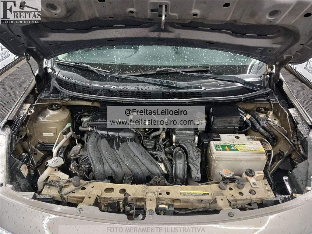 Foto 9 de 21: NISSAN/VERSA 16 SL, 15/16, PLACA: Q__-___7, GASOL/ALC, CINZA