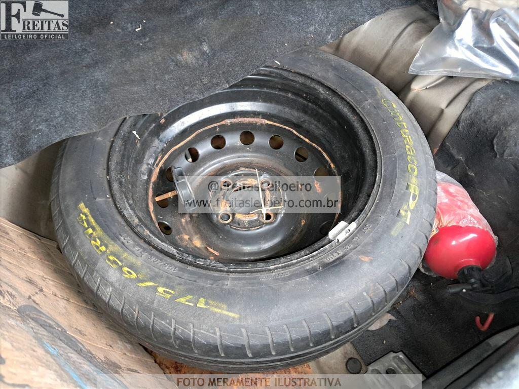 Foto 10 de 21: NISSAN/VERSA 16 SL, 15/16, PLACA: Q__-___7, GASOL/ALC, CINZA