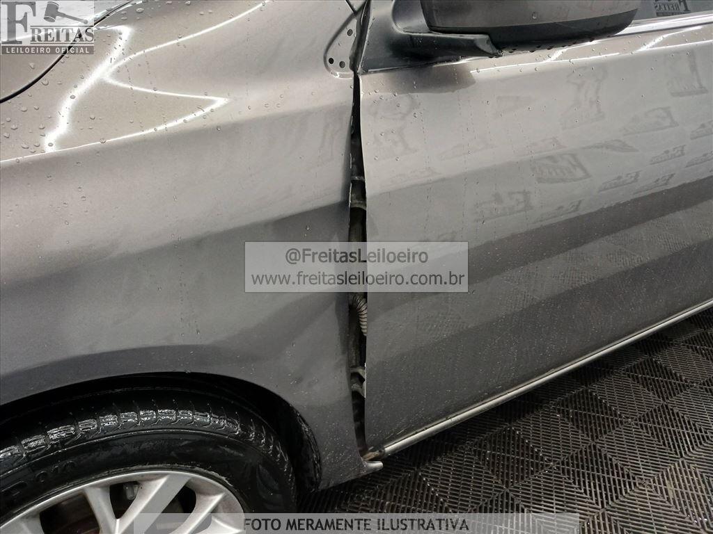 Foto 16 de 21: NISSAN/VERSA 16 SL, 15/16, PLACA: Q__-___7, GASOL/ALC, CINZA