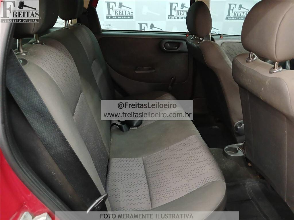 Foto 7 de 19: GM/CORSA HATCH MAXX, 10/11, PLACA: E__-___4, GASOL/ALC, VERMELHA