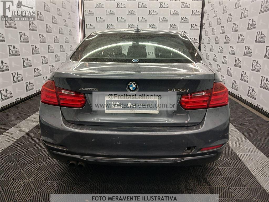 Foto 15 de 19: I/BMW 328I ACTIVE FLEX, 14/15, PLACA: F__-___1, GASOL/ALC, CINZA