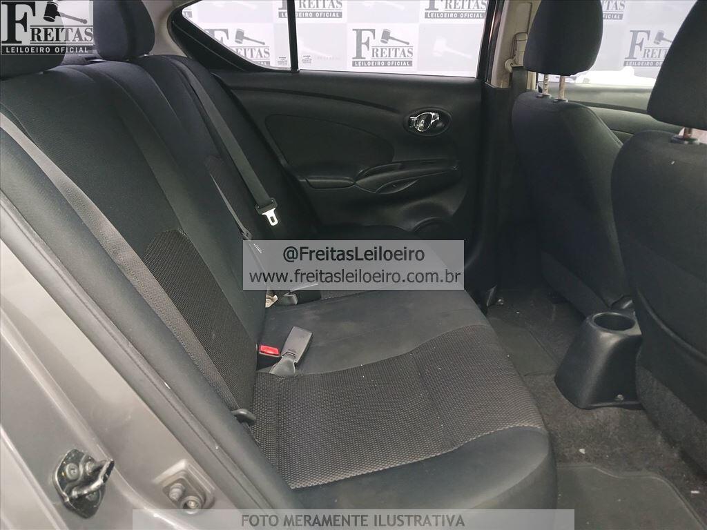 Foto 7 de 18: I/NISSAN VERSA 16SV FLEX, 13/14, PLACA: F__-___5, GASOL/ALC, CINZA