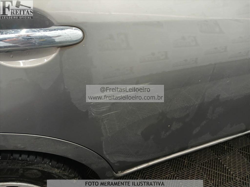 Foto 16 de 18: I/NISSAN VERSA 16SV FLEX, 13/14, PLACA: F__-___5, GASOL/ALC, CINZA