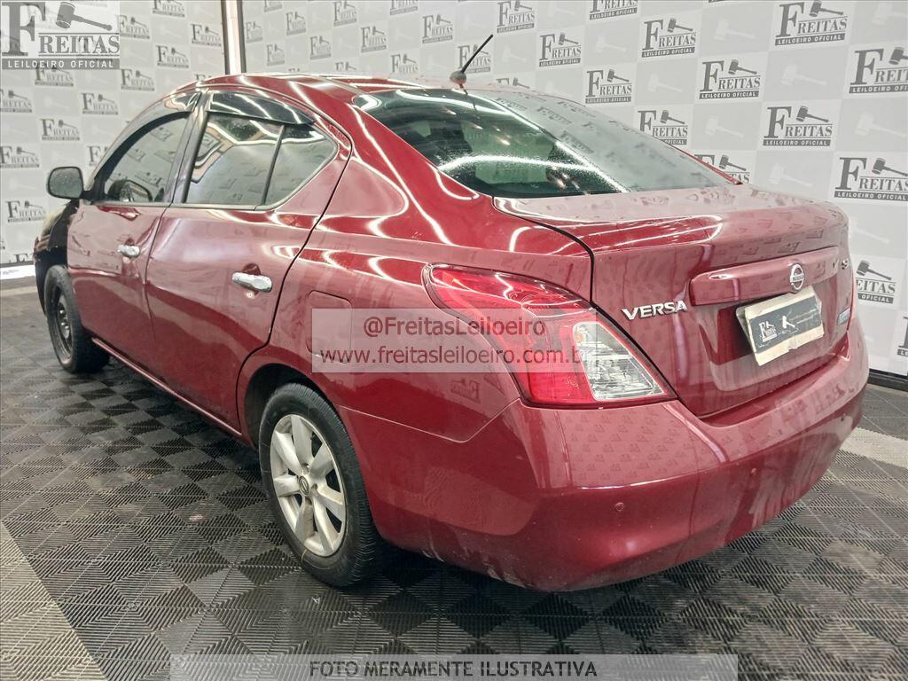 Foto 3: I/NISSAN VERSA 16SL FLEX, 13/14, PLACA: O__-___7, GASOL/ALC, VERMELHA