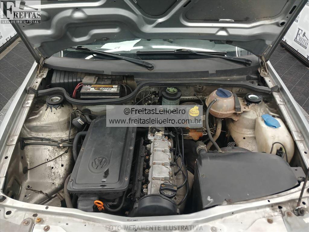 Foto 9 de 19: VW/GOL 1.0 GIV, 08/09, PLACA: E__-___8, GASOL/ALC, PRATA
