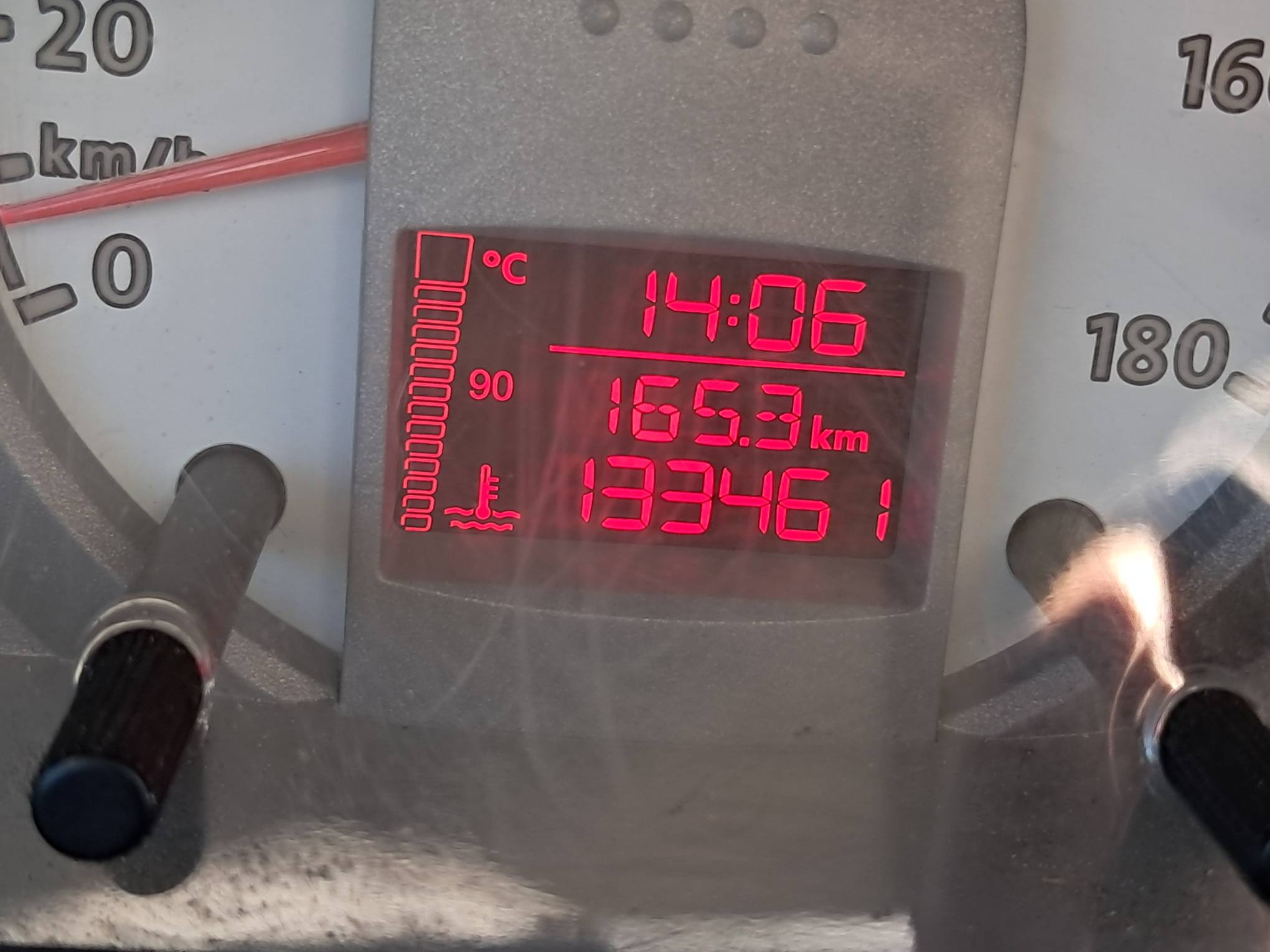 Foto 19 de 19: VW/GOL 1.0 GIV, 08/09, PLACA: E__-___8, GASOL/ALC, PRATA