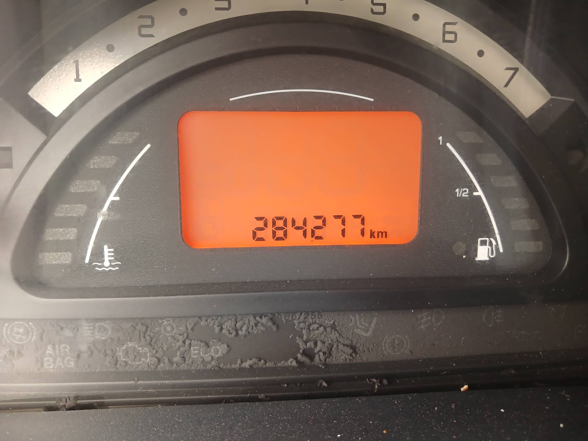 Foto 17 de 17: CITROEN/C3 GLX 16 16V, 04/05, PLACA: D__-___8, GASOLINA, CINZA