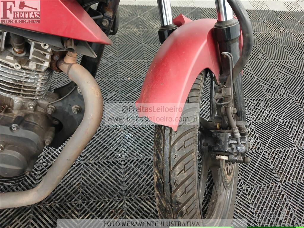 Foto 9 de 15: YAMAHA/YS150 FAZER SED, 22/22, PLACA: F__-___5, GASOL/ALC, VERMELHA