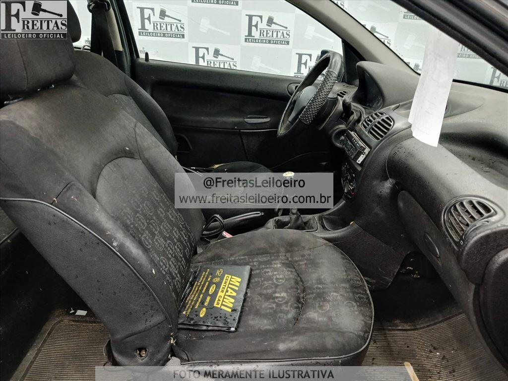 Foto 6 de 19: PEUGEOT/206 14 PRESEN FX, 06/07, PLACA: D__-___3, SUCATA S/ DIREITO A DOCUMENTO,...