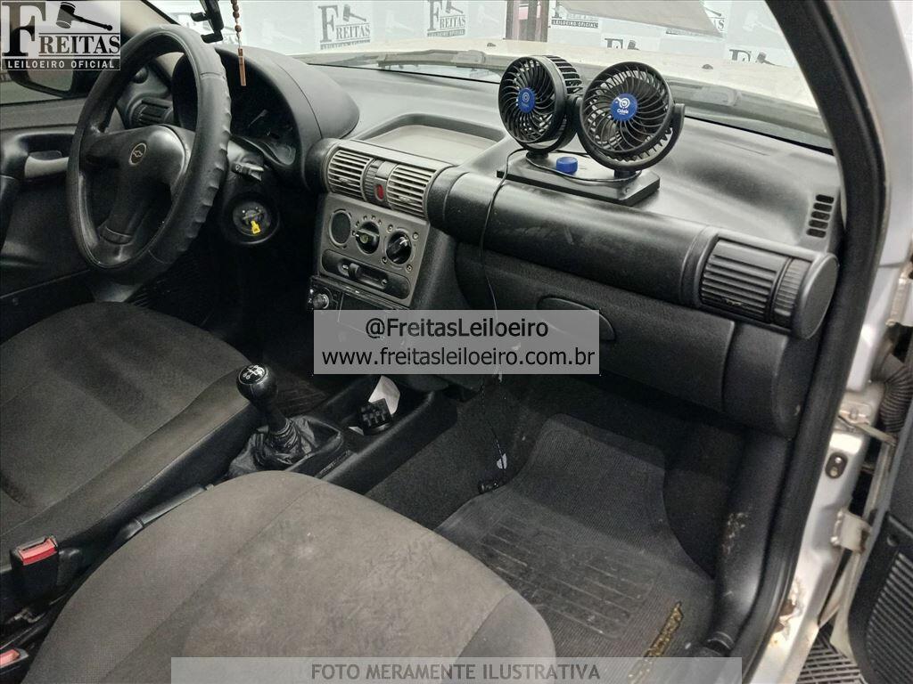 Foto 5: GM/CORSA CLASSIC, 03/04, PLACA: D__-___2, SUCATA S/ DIREITO A DOCUMENTO, GASOLIN...