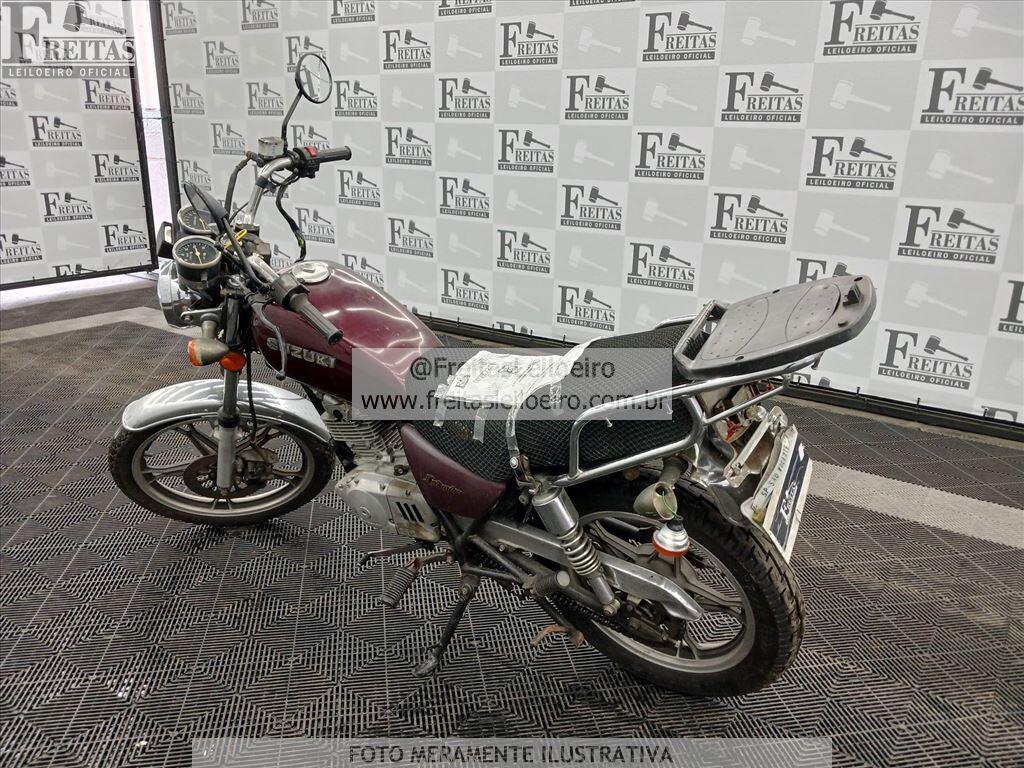 Foto 3: JTA/SUZUKI INTRUDER 125, 07/07, PLACA: D__-___2, SUCATA S/ DIREITO A DOCUMENTO, ...