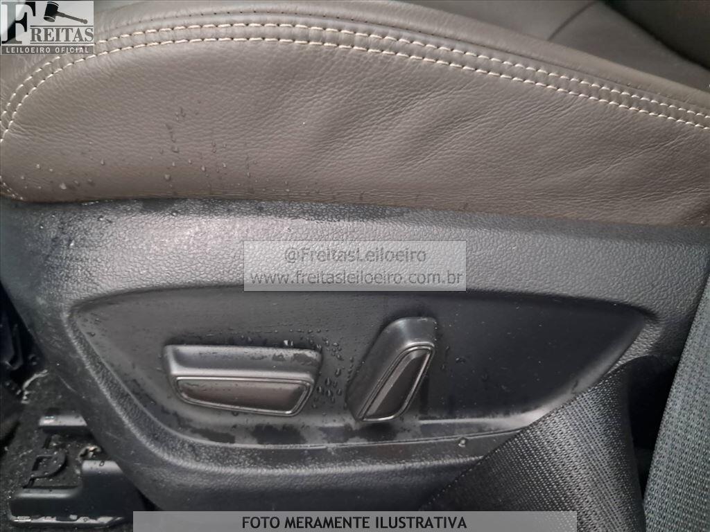Foto 13 de 23: TOYOTA/COROLLA ALTIS 20, 24/24, PLACA: S__-___0, SUCATA S/ DIREITO A DOCUMENTO, ...
