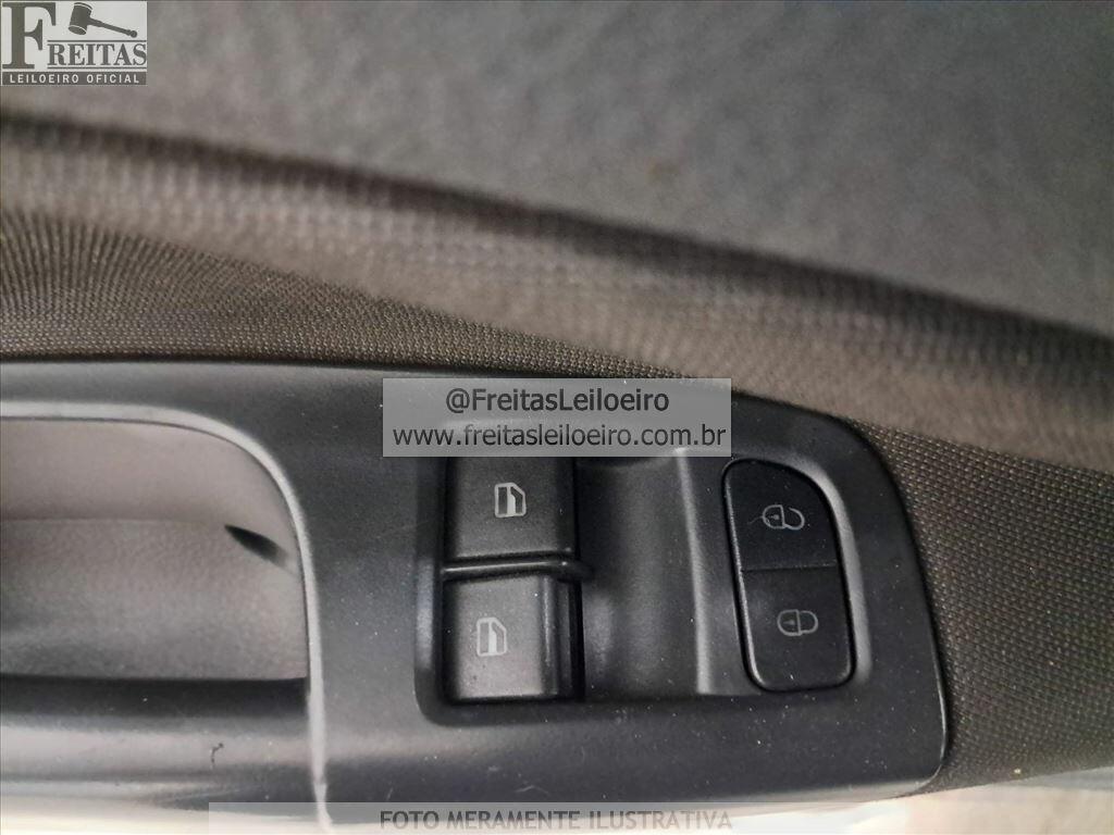 Foto 10 de 18: VW/NOVO VOYAGE 1.6 CITY, 13/14, PLACA: F__-___4, SUCATA S/ DIREITO A DOCUMENTO, ...