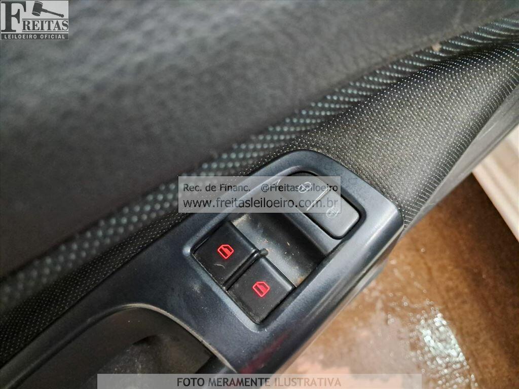 Foto 11 de 24: VW/GOL 1.0L MC4, 21/22, PLACA: R__-___7, GASOL/ALC, BRANCA