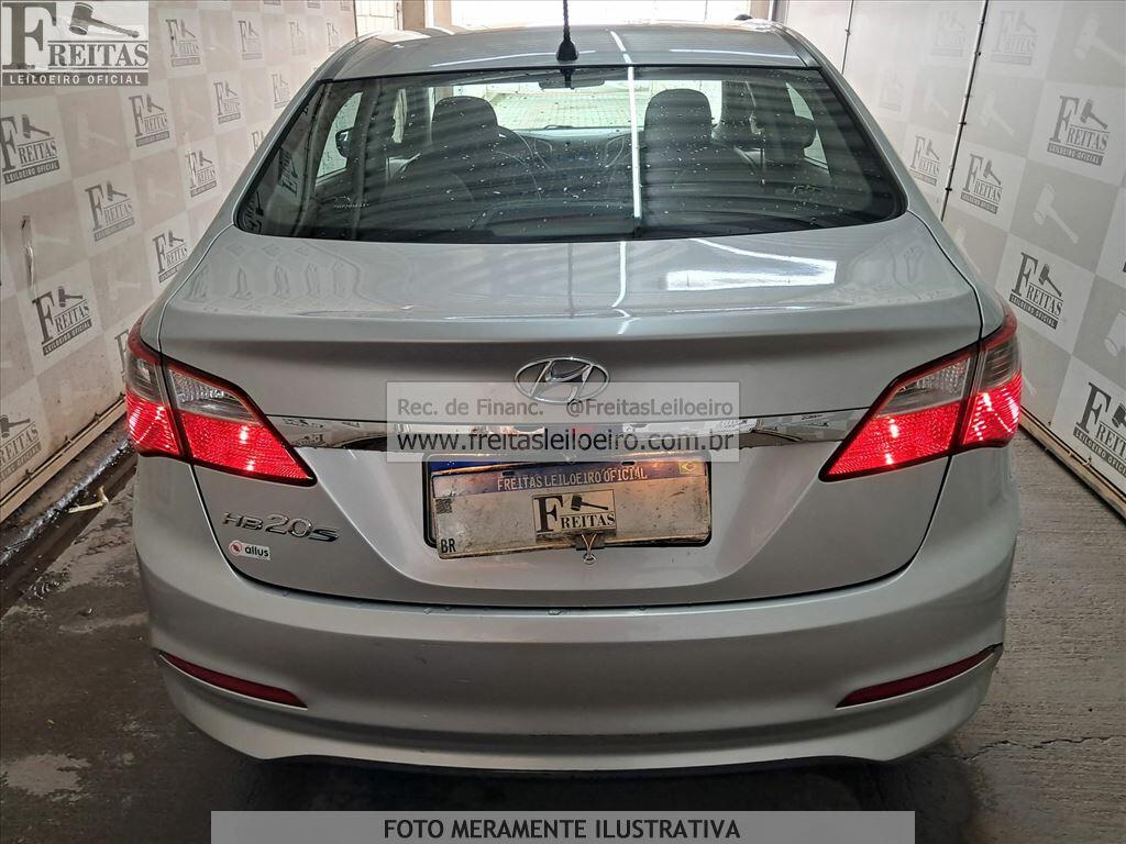 Foto 22 de 25: HYUNDAI/HB20S 1.0M COMF, 17/17, PLACA: G__-___4, GASOL/ALC, PRATA