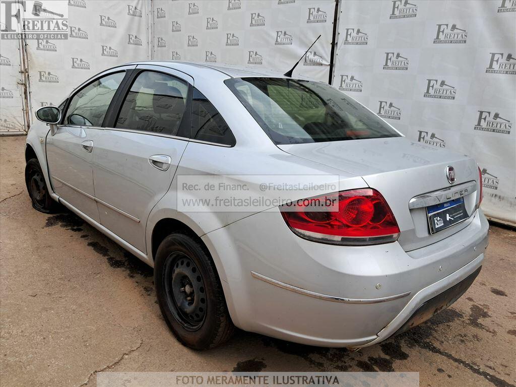 Foto 3: FIAT/LINEA ESSENCE 1.8, 14/15, PLACA: O__-___5, GASOL/ALC, PRATA