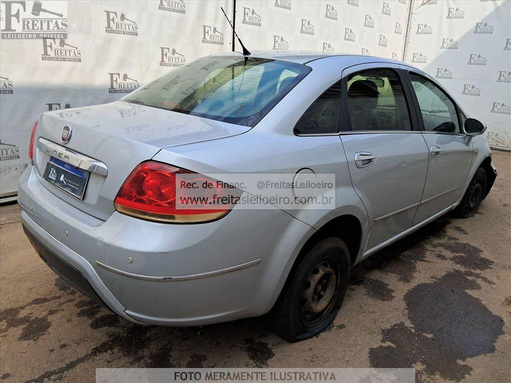 Foto 4: FIAT/LINEA ESSENCE 1.8, 14/15, PLACA: O__-___5, GASOL/ALC, PRATA