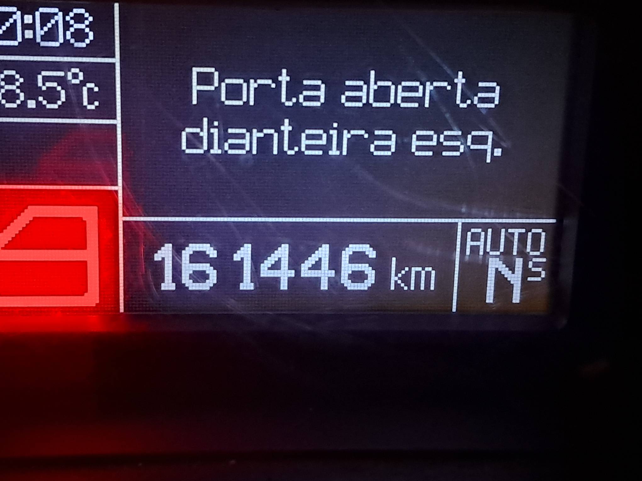 Foto 25 de 25: FIAT/LINEA ESSENCE 1.8, 14/15, PLACA: O__-___5, GASOL/ALC, PRATA