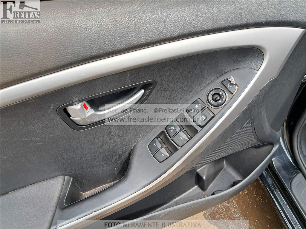 Foto 11 de 18: I/HYUNDAI I30 1.8, 14/15, PLACA: F__-___0, GASOLINA, PRETA
