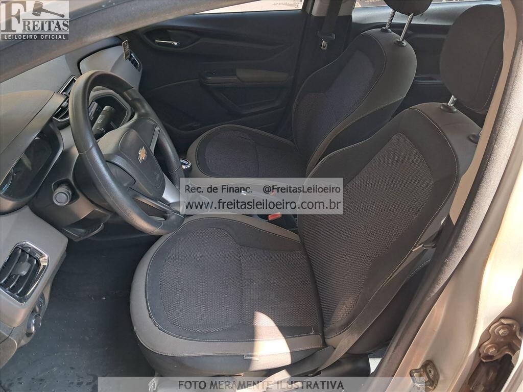 Foto 6 de 22: CHEV/PRISMA 1.0MT LT, 13/14, PLACA: B__-___5, GASOL/ALC, PRATA