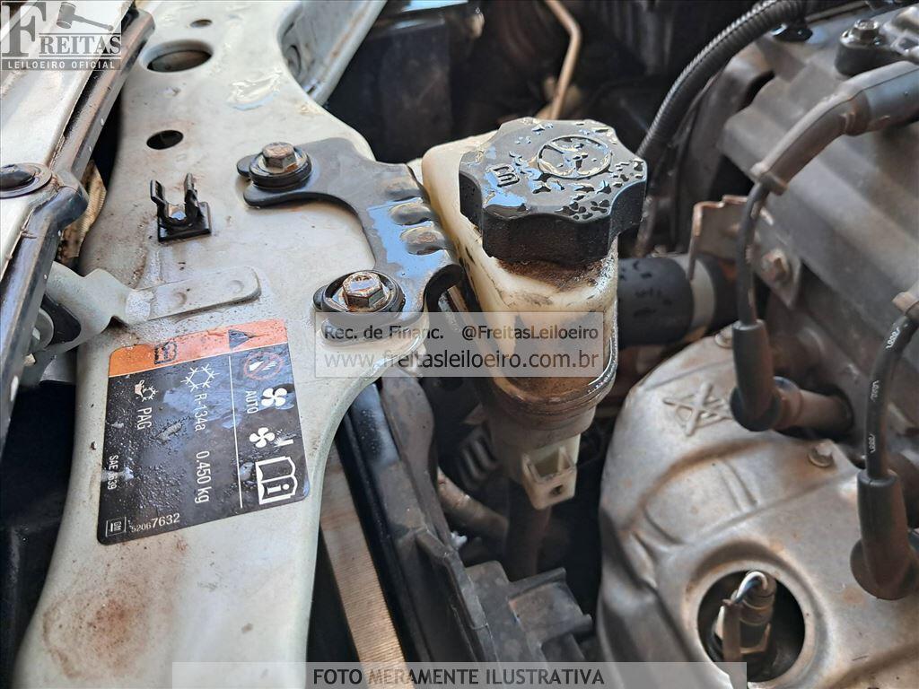 Foto 11 de 22: CHEV/PRISMA 1.0MT LT, 13/14, PLACA: B__-___5, GASOL/ALC, PRATA