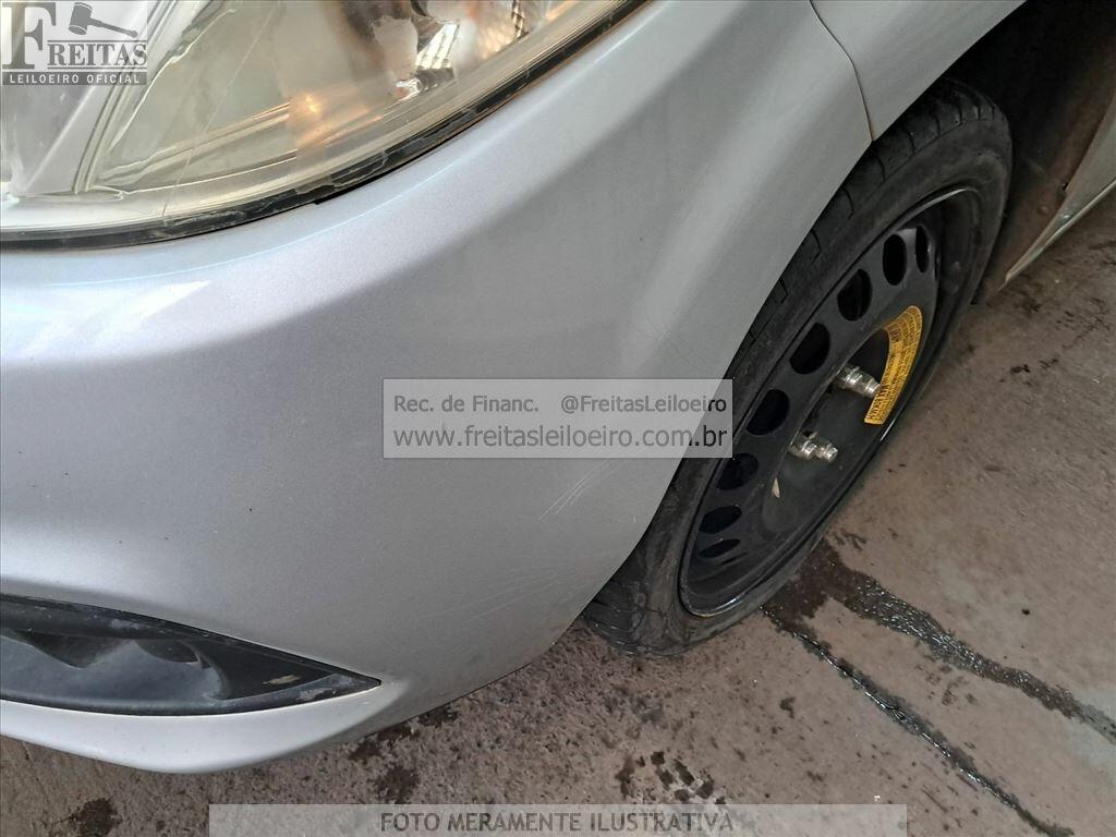 Foto 14 de 22: CHEV/PRISMA 1.0MT LT, 13/14, PLACA: B__-___5, GASOL/ALC, PRATA