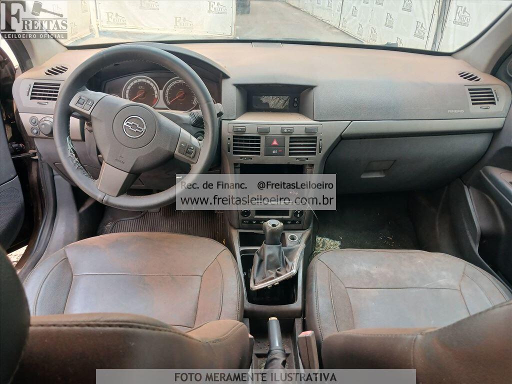 Foto 5: GM/VECTRA HATCH 4P GT-X, 09/10, PLACA: H__-___0, GASOL/ALC, PRETA