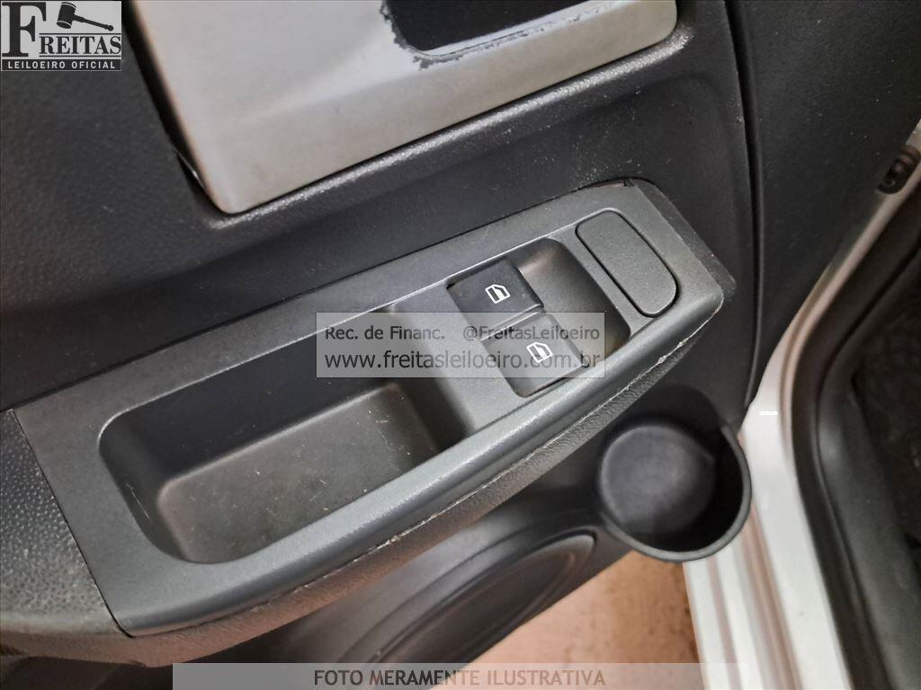 Foto 10 de 24: VW/FOX 1.0, 09/09, PLACA: H__-___3, GASOL/ALC, PRATA