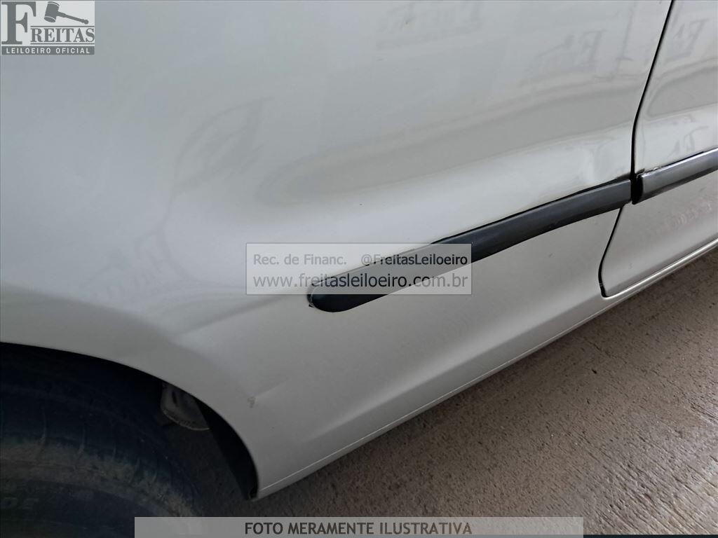 Foto 18 de 24: VW/FOX 1.0, 09/09, PLACA: H__-___3, GASOL/ALC, PRATA